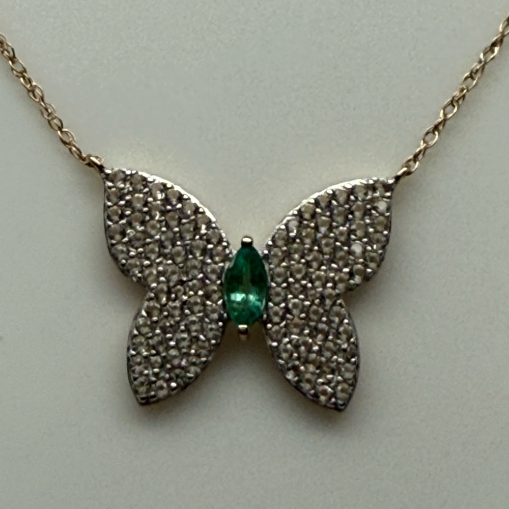 10K Yellow Gold Natural Emerald and White Topaz Butterfly Pendant and Chain NEW